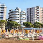 Cozy Flat With Sea View Apartament