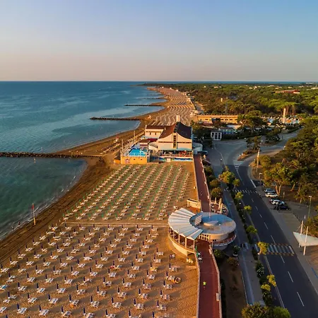 Cozy Flat With Sea View Apartament Lignano Sabbiadoro