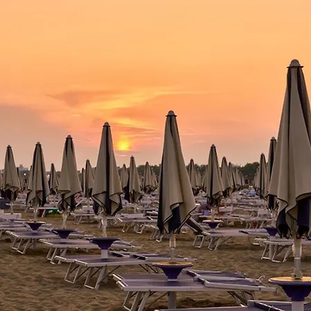 Cozy Flat With Sea View Apartament Lignano Sabbiadoro