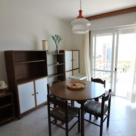 Apartman Cozy Flat With Sea View Lignano Sabbiadoro